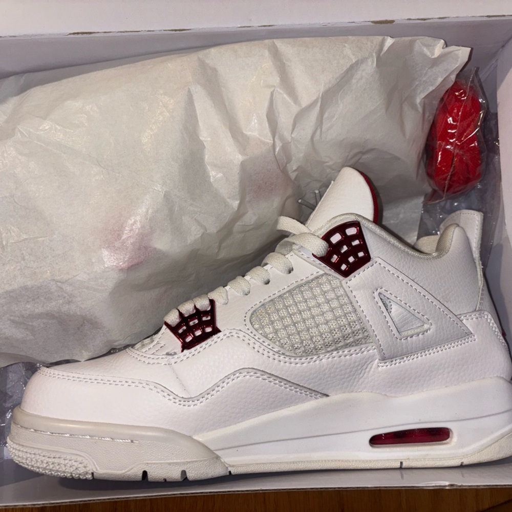 Jordan Red Metallics Retro 4s